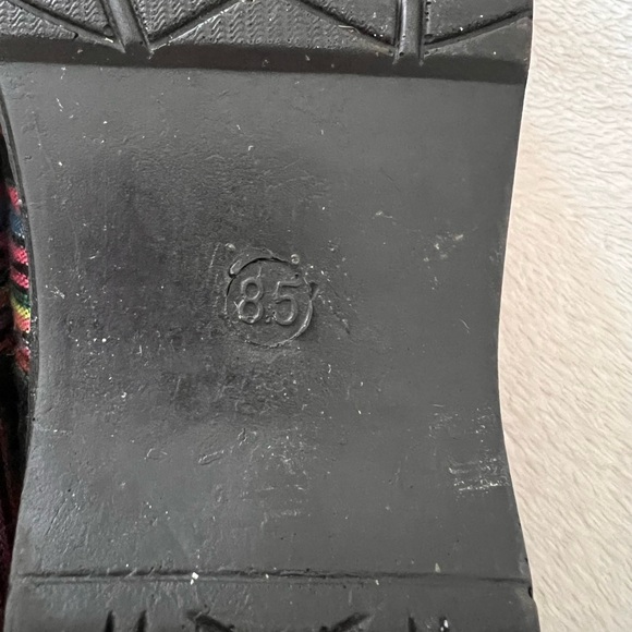 Colorful clogs- size 8.5. Multicolored stripes - Picture 4 of 4